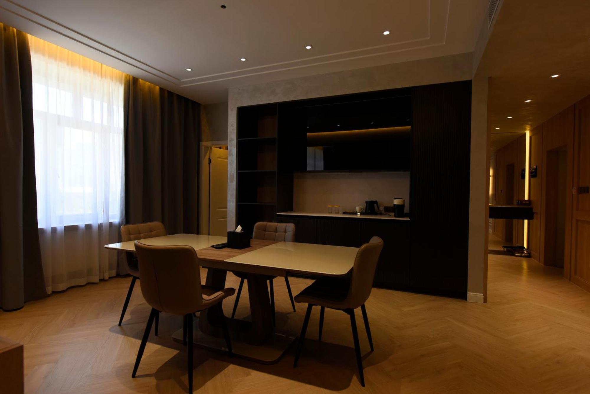 Ulaanbaatar Hotel Экстерьер фото